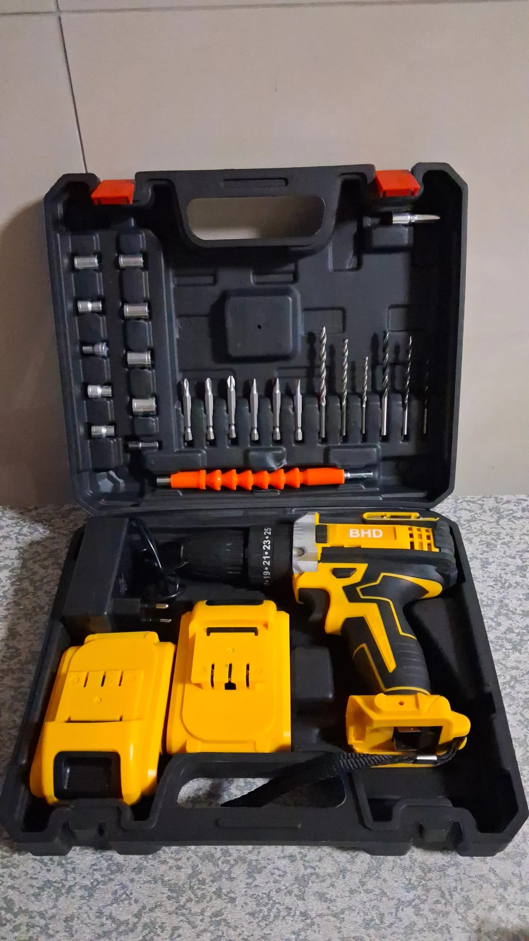CORDLESS RECHARGEABLE ELECTRIC DRILL